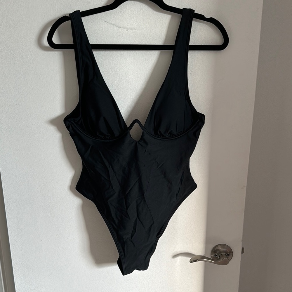 CUPSHE Plunge One Piece Swimsuit -  Large